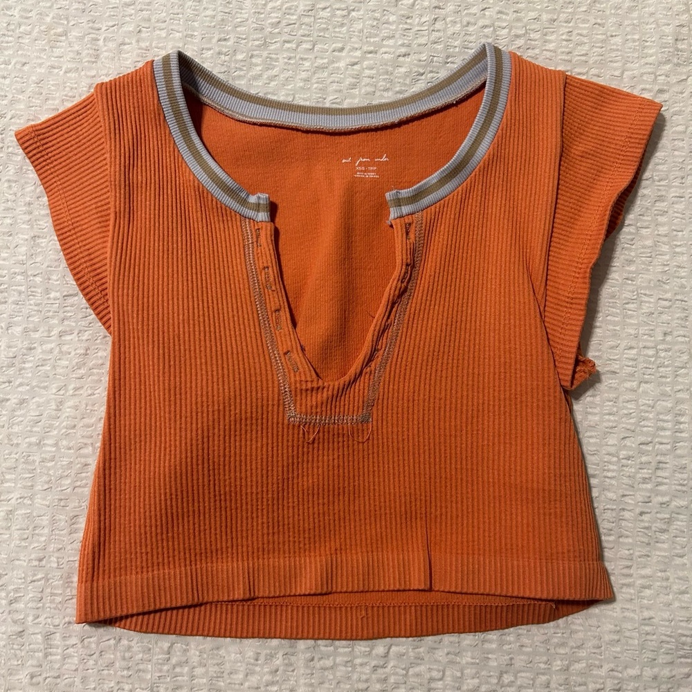 urban outfitters crop top